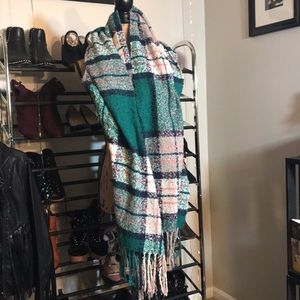 Aerie Scarf